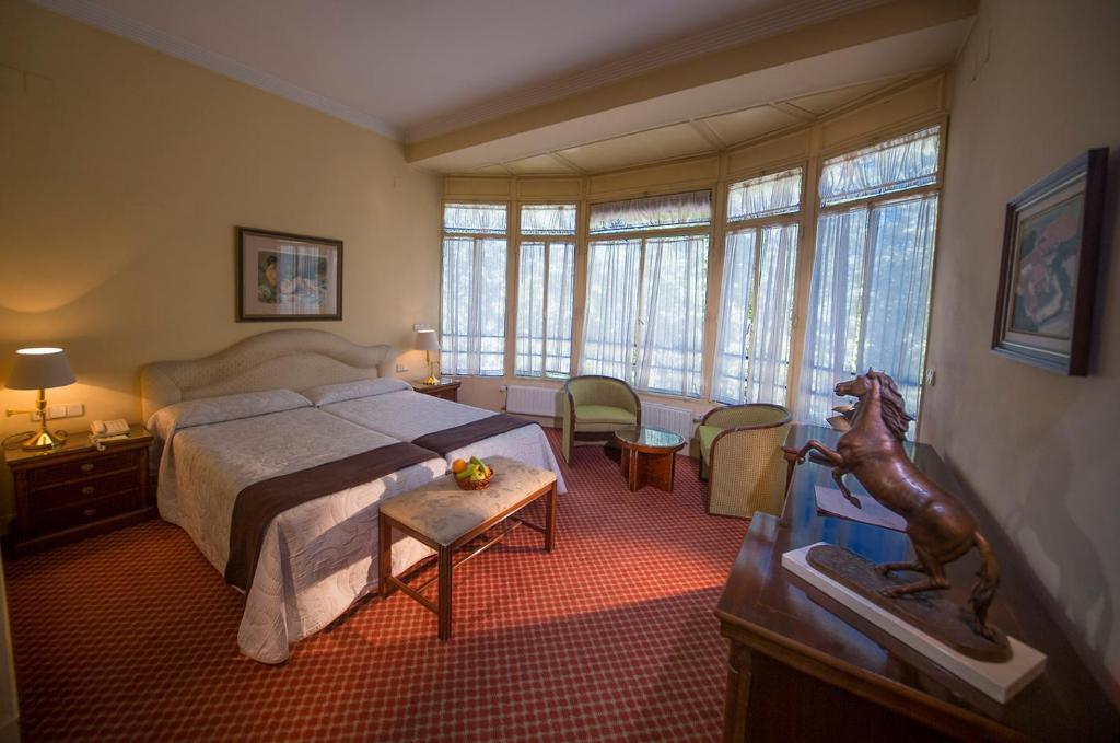 Hotel La Casa Grande Baena Eksteriør bilde